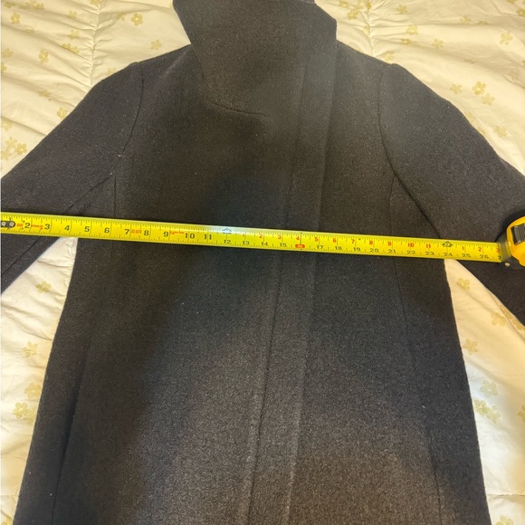 CLUB MONACO HALLI COAT %100 Wool and %100 Leather Trim. size LARGE - Picture 11 of 11